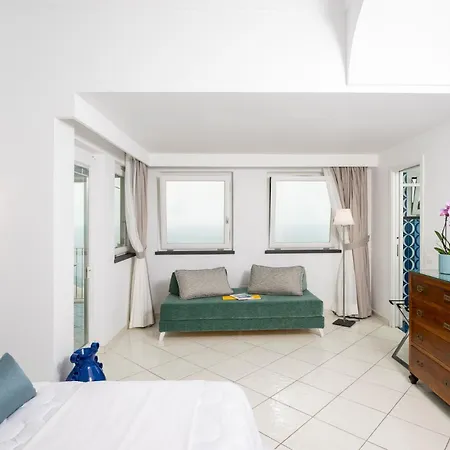 Oda ve Kahvaltı La Divina Amalfi Coast 4*