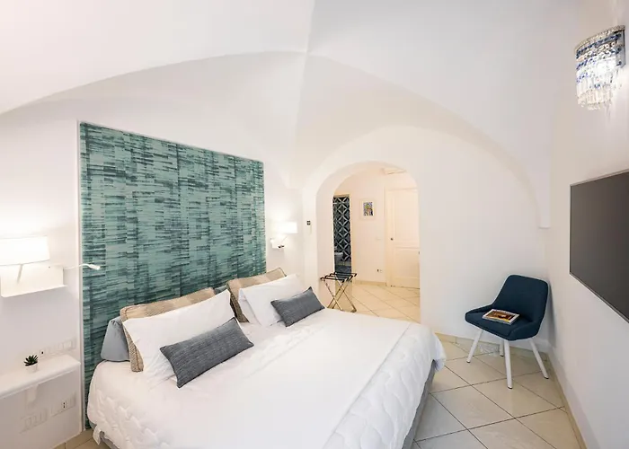 Oda ve Kahvaltı La Divina Amalfi Coast 4*
